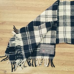 Geoffrey Beene Wool Scarf